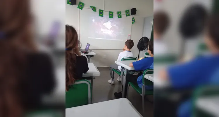Veja a série de registros do trabalho em sala de aula.