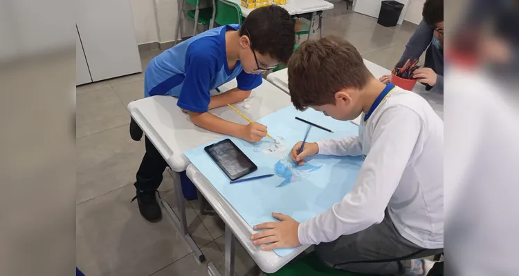 Veja a série de registros do trabalho em sala de aula.