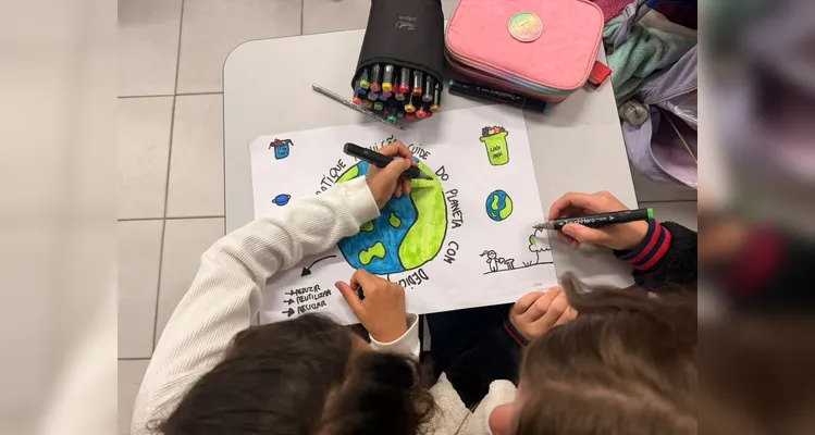 Confira a série de registros do trabalho em sala de aula.