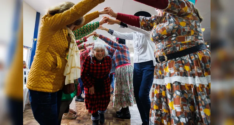 Cecon Nova Rússia realiza Baile Junino nesta quarta em PG