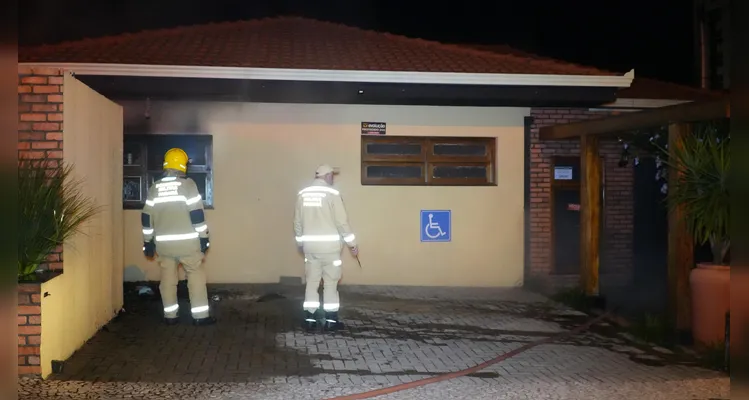 O princípio de incêndio foi controlado rapidamente pelas guarnições.