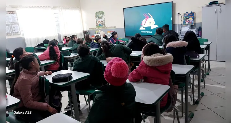 Confira a série de registros do trabalho em sala de aula.