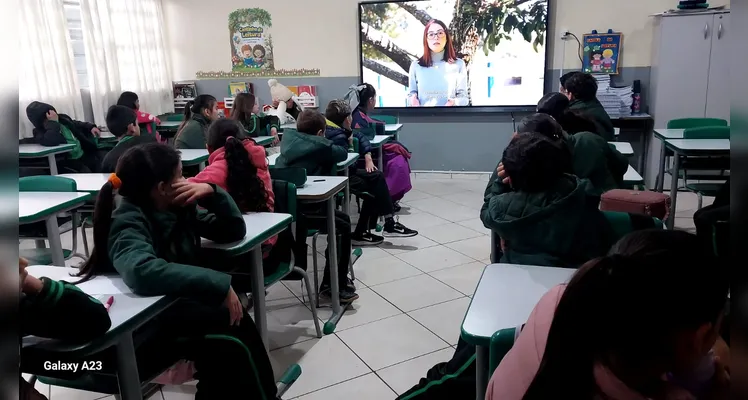 Confira a série de registros do trabalho em sala de aula.