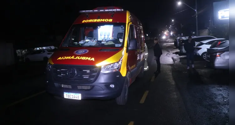 Colisão entre carro e moto deixa motociclista ferido em Uvaranas em PG