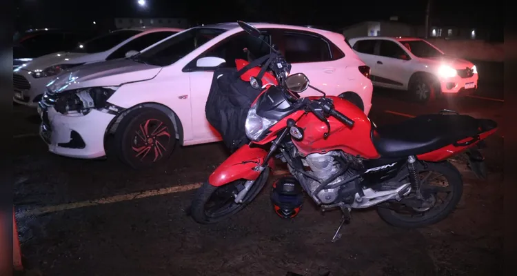 Colisão entre carro e moto deixa motociclista ferido em Uvaranas em PG