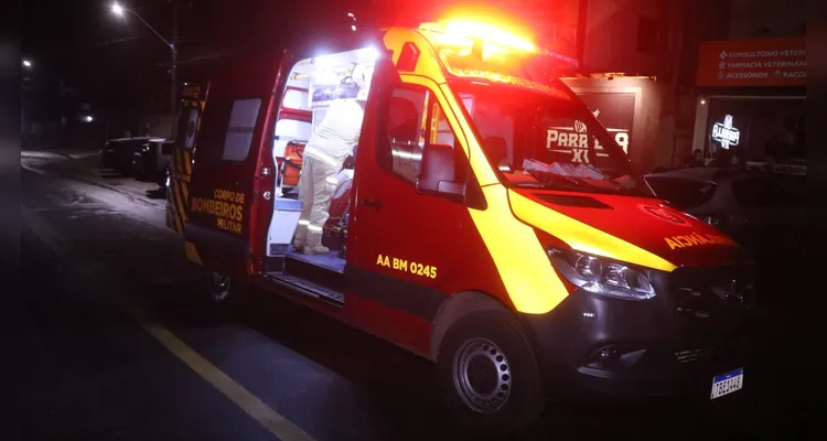 Colisão entre carro e moto deixa motociclista ferido em Uvaranas em PG
