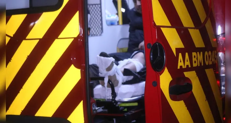 Colisão entre carro e moto deixa motociclista ferido em Uvaranas em PG