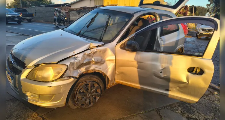 Motociclista fica ferido em colisão com carro no bairro Uvaranas em PG