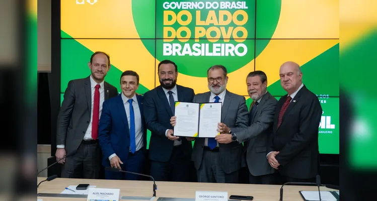 Elizabeth celebra acordo que permite transformar áreas de ferrovias desativadas