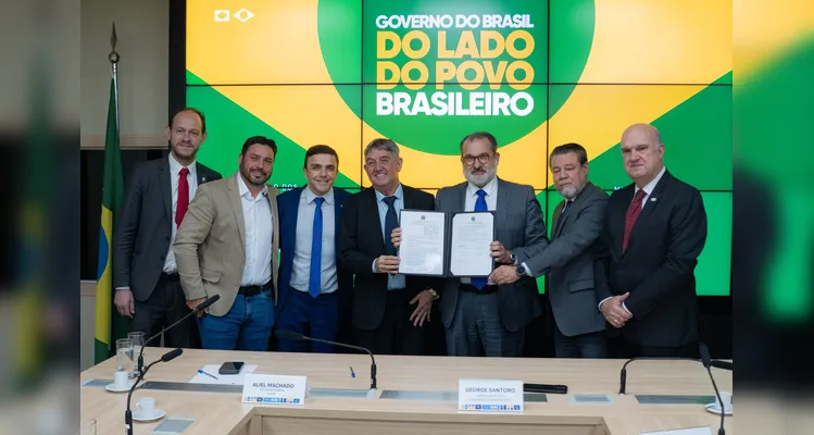 Elizabeth celebra acordo que permite transformar áreas de ferrovias desativadas