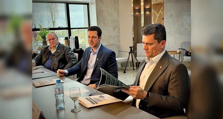 Moro recebe demandas e sugestões de representantes da Fiep
