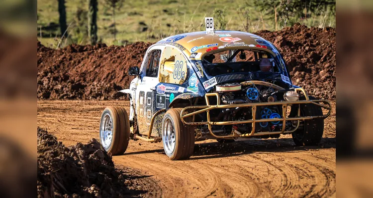 Piloto patrocinado pelo Grupo aRede participa do ‘Catarinense de Automobilismo’