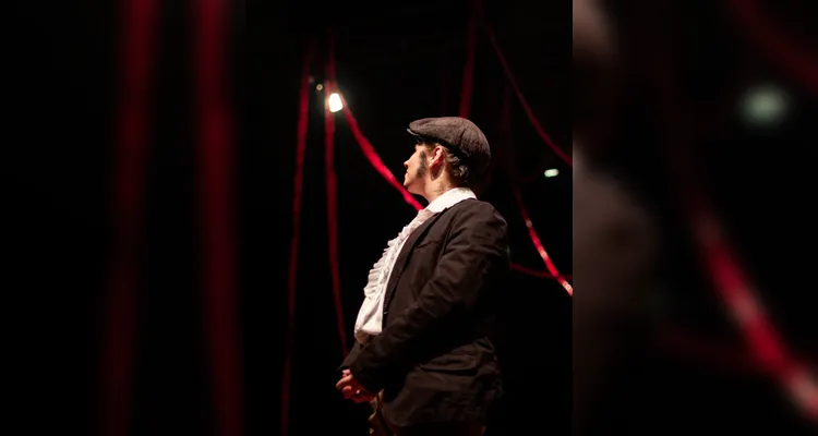 Companhia Pé na Cova apresenta espetáculo “Drácula” neste domingo
