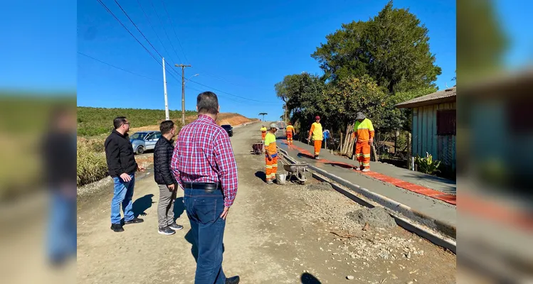 O objetivo foi visitar e acompanhar o andamento de obras no município.