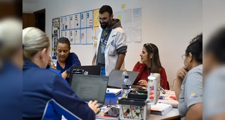 Tecnologia transforma serviços públicos e aproxima prefeitura da população em PG