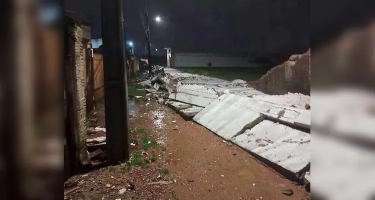 Ciclone bomba derruba muro do Presídio Regional de Pelotas e provoca estragos