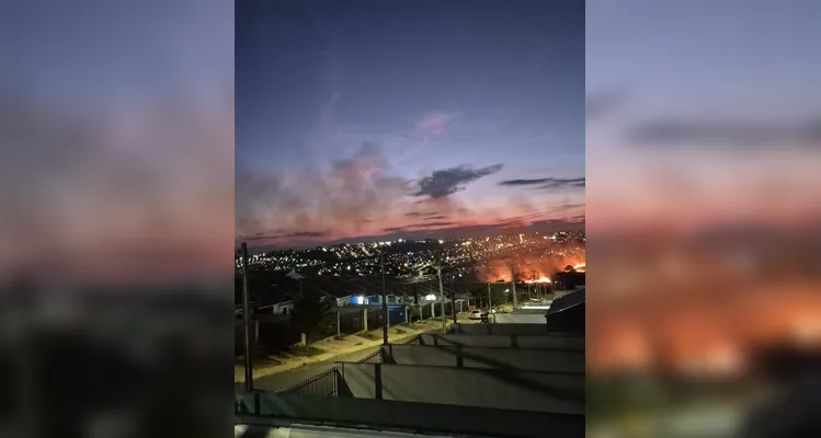 Incêndio de grandes proporções atinge região do 'Nova Ponta Grossa'