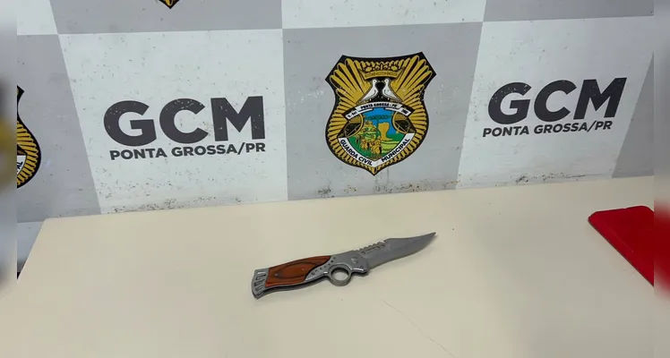 Homem deixa vítima ferida gravemente após ataque com canivete em bar em PG