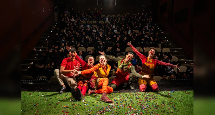 Cia Dia de Arte une cultura e meio ambiente em apresentações pelo Paraná