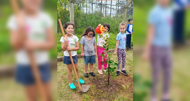 Plantio realizado na Escola Municipal Guaracy Paraná Vieira - San Martin. Imagem de propriedade da MKCOM