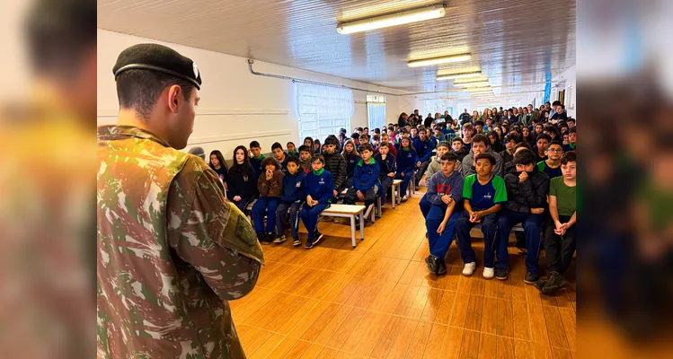 Mais de 70 escolas e entidades vão participar de desfiles cívicos em Castro e no Socavão