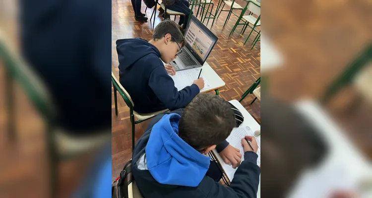 Os estudantes também realizaram pesquisas com o Jornal da Manhã digital e elaboraram sua própria versão de um periódico.