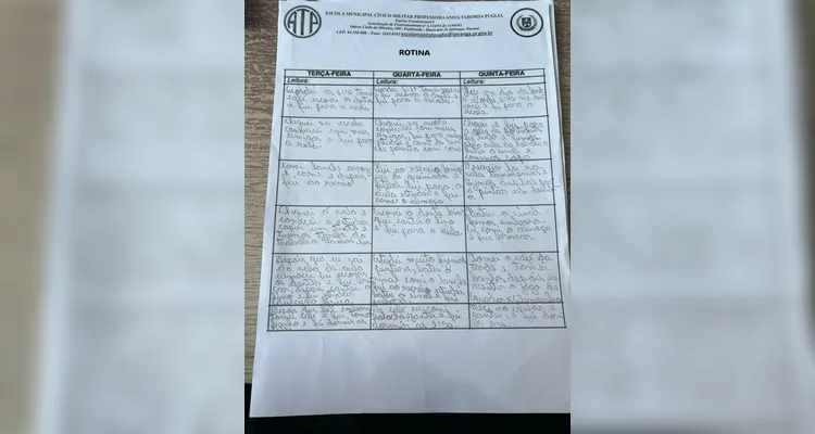 Como complemento, receberam uma tabela para registrar a rotina diária, observando aspectos como horários de sono, momentos de estudo, lazer e organização das tarefas.
