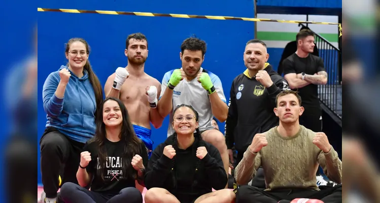 Troféus e medalhas marcam as conquistas de Ponta Grossa no Paraná Combate