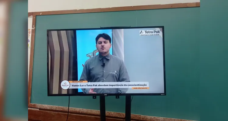 Confira a série de registros do diversificado trabalho dos educandos.
