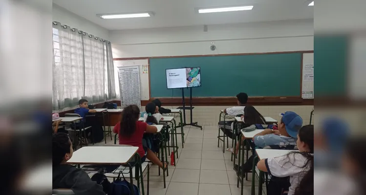Confira a série de registros do diversificado trabalho dos educandos.