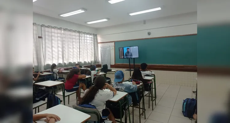 Confira a série de registros do diversificado trabalho dos educandos.
