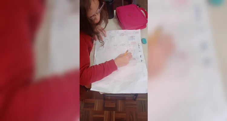 Como parte do projeto, os alunos realizaram uma pesquisa com seus familiares, produziram poemas autorais e confeccionaram cartazes sobre o tema.