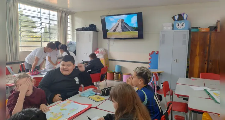 Confira a série de registros do amplo trabalho em sala de aula.