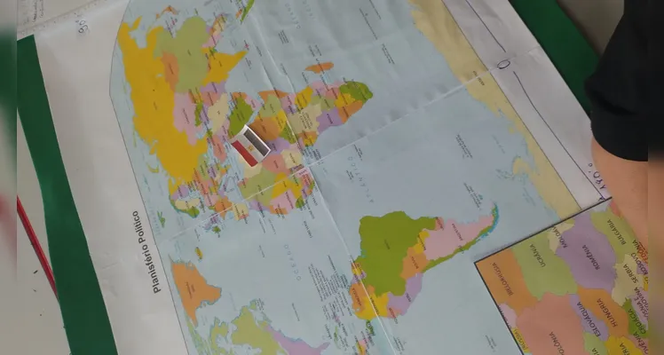 Confira a série de registros do amplo trabalho em sala de aula.
