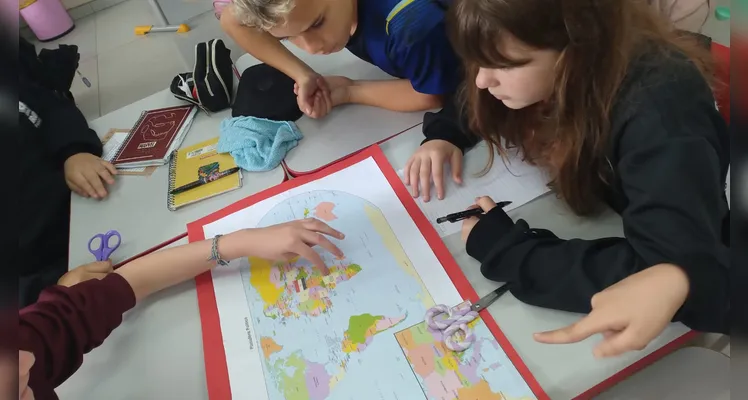 Confira a série de registros do amplo trabalho em sala de aula.