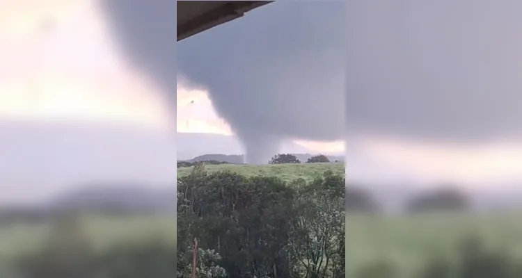 Tornado atinge Piraí do Sul e Jaguariaíva e deixa rastro de destruição