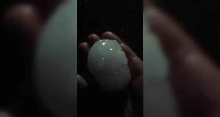 Forte chuva de granizo atinge localidades do interior de Reserva
