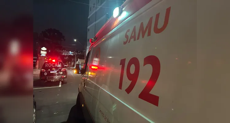 Jovem é esfaqueado após confusão e fica gravemente ferido em PG
