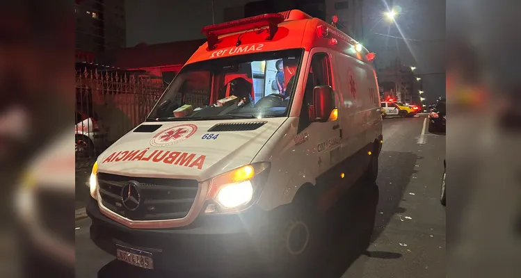 Jovem é esfaqueado após confusão e fica gravemente ferido em PG