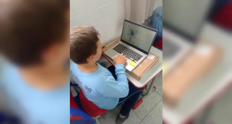 Confira a série de registros do trabalho em sala de aula.