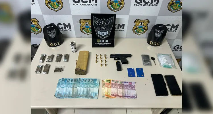 Equipe do GOE apreende arma de fogo, munições e maconha em Ponta Grossa