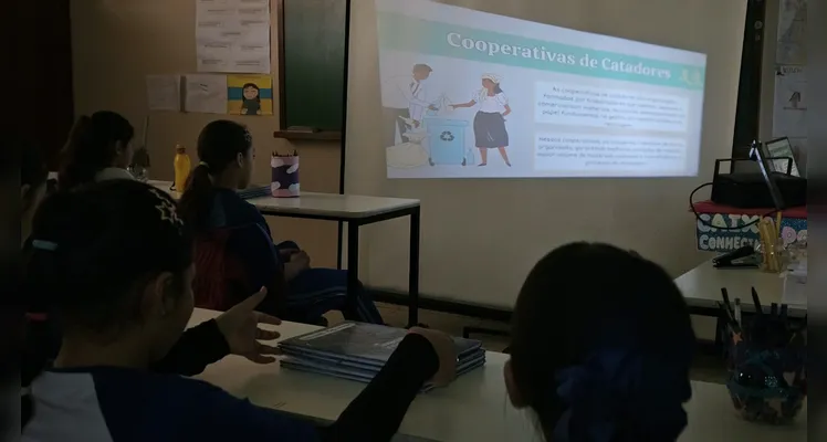 Confira os registros do trabalho dentro e fora da sala de aula.