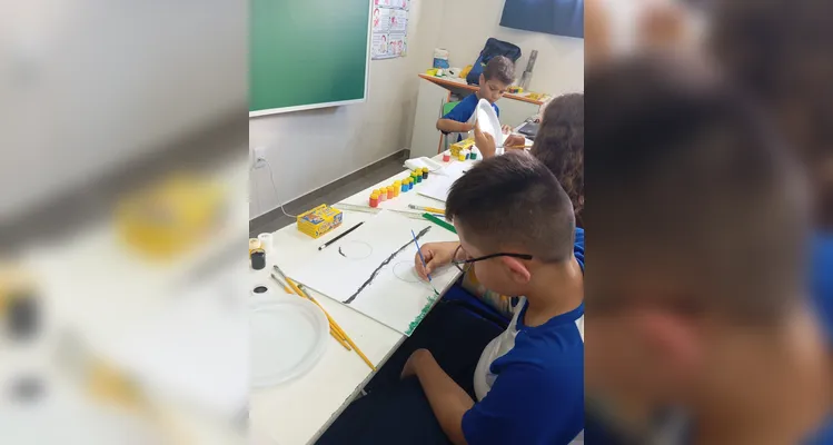 Confira a série de registros do amplo trabalho em sala de aula.
