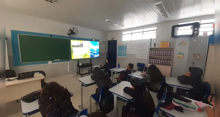 Confira a série de registros em sala de aula.