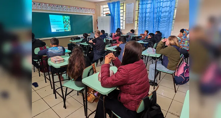 Confira a série de registros do trabalho em sala de aula.