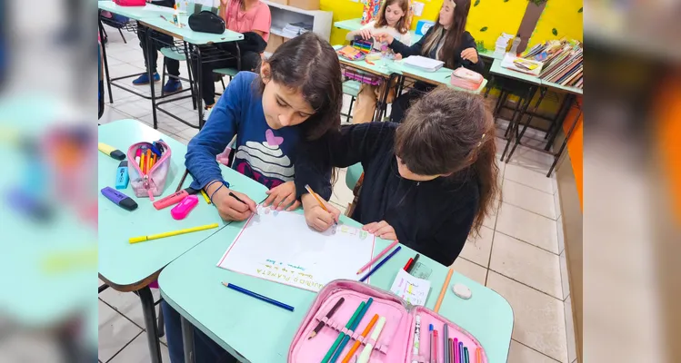 Confira a série de registros do trabalho em sala de aula.