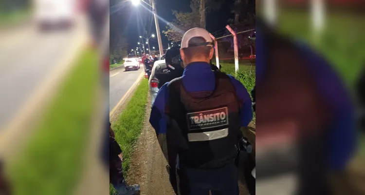 Operação 'Vizinhança Segura' aborda 39 veículos e prende dois motoristas em PG