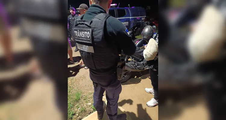 Operação 'Vizinhança Segura' aborda 39 veículos e prende dois motoristas em PG