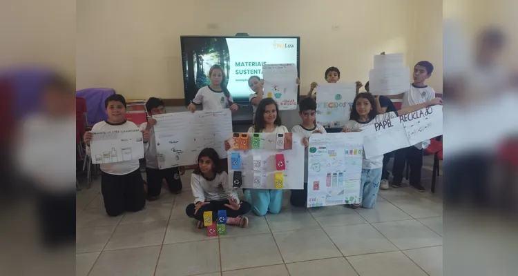 Turma de Ortigueira debate materiais sustentáveis e coleta seletiva