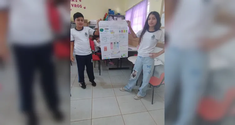 Turma de Ortigueira debate materiais sustentáveis e coleta seletiva